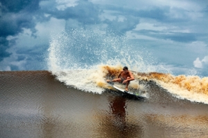 Hanya Ada 2 Sungai di Dunia yang Bisa Diarungi Dengan Berselancar, Salah Satunya Sungai Kampar